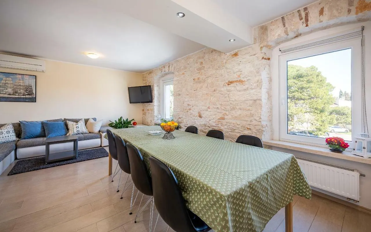 Apartment Lungomare Pula Croacia