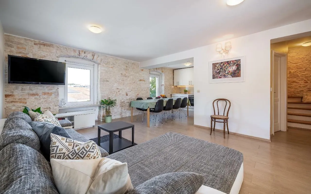 Apartment Lungomare Pula 0*,  Croacia