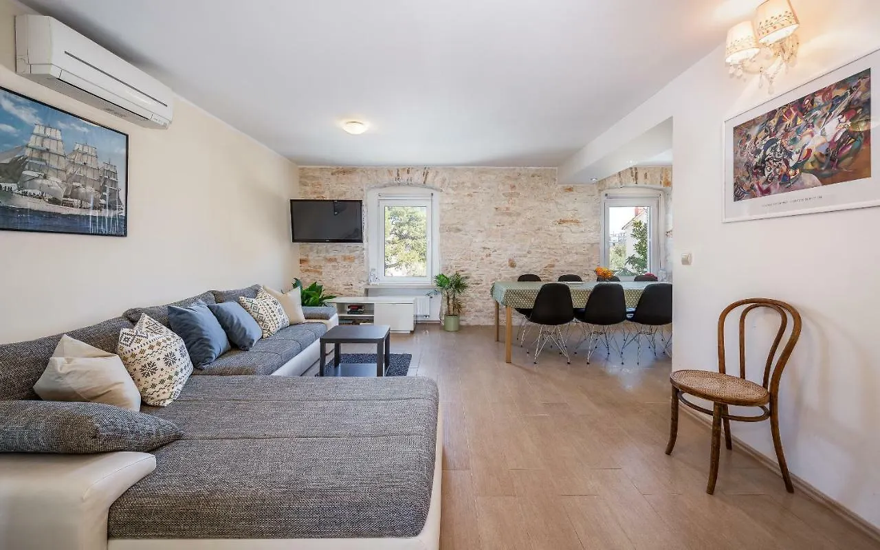 Apartment Lungomare location